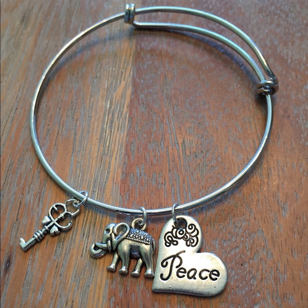 🌸 Handmade bangle bracelet